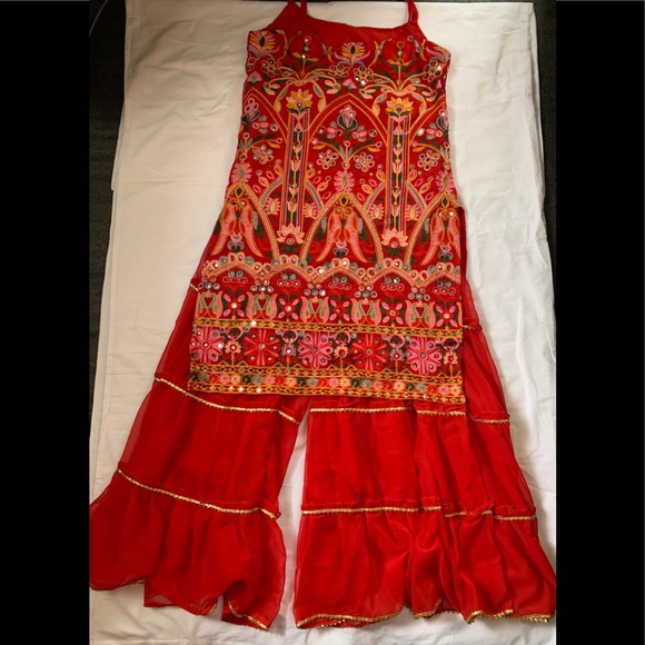 Red sharara suit set perfect for the wedding season . Stiched suit . - Picture 2 of 4